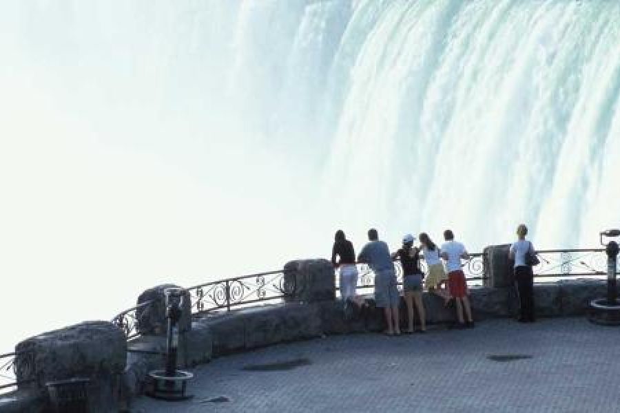 Mississauga To Niagara Falls Half Day Private Tour (Upto 6 people For 6 hours)